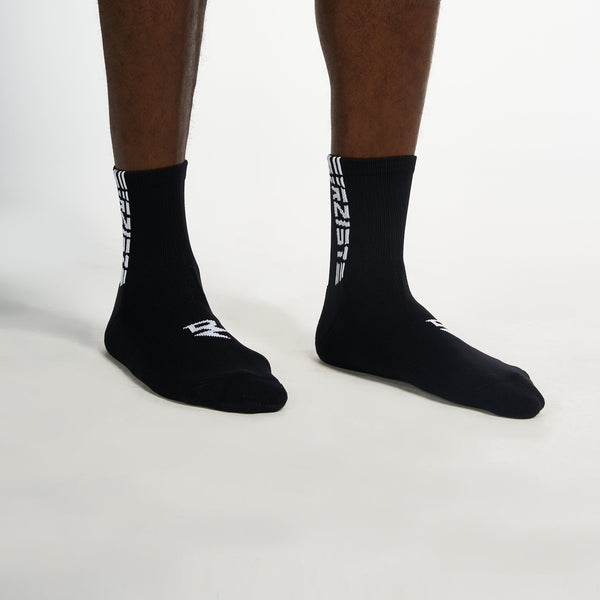 Essential Black Crew Socks
